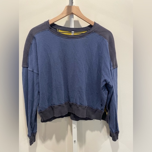 Free People FP Movement Split Side Pull Over Knit Size XS - Picture 2 of 7